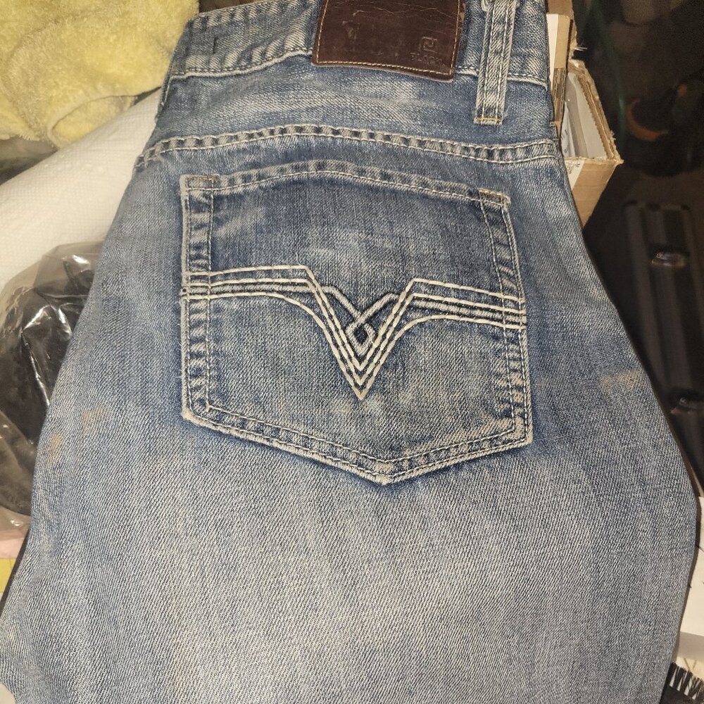 3 pairs of men's jeans.....7...Carbon